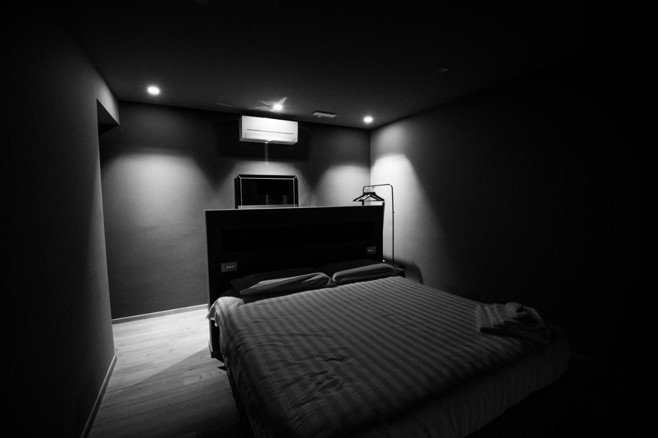 Divino Rooms Deluxe Sabbio Chiese Luaran gambar