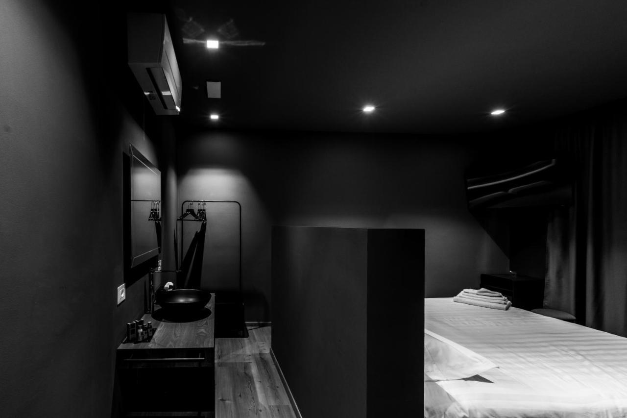 Divino Rooms Deluxe Sabbio Chiese Luaran gambar