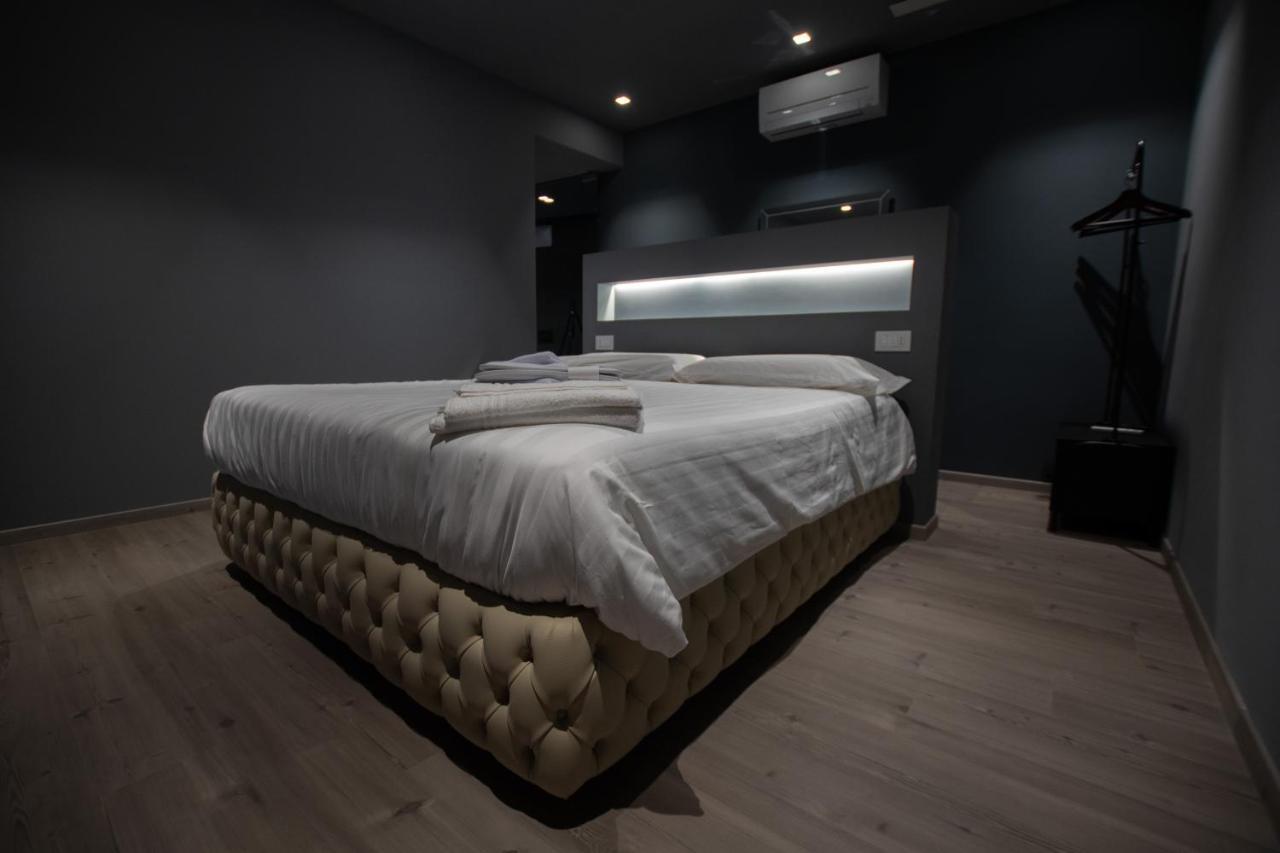 Divino Rooms Deluxe Sabbio Chiese Luaran gambar
