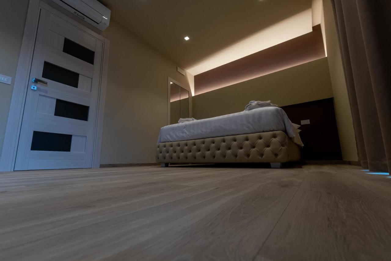 Divino Rooms Deluxe Sabbio Chiese Luaran gambar